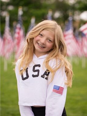 Adorable Cropped Kids USA White Hoodie with Flag Patch (10-11)
